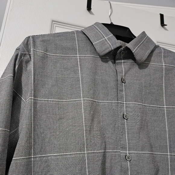 Sale: Men’s Express Stretch Dress Shirt - X-Large - Picture 5 of 7